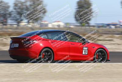 media/Nov-08-2025-Speed Ventures (Sat) [[1c7a6332f5]]/TC B/Session 2 (Turn 2)/